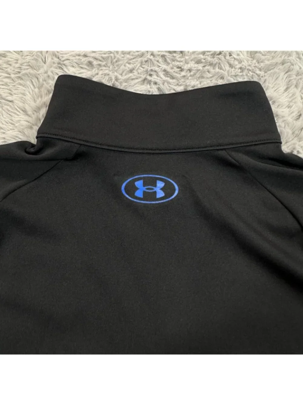 Under Armour UA Tech Shirt Boys YL Black Polyester Performance Activewear Loose